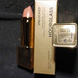 HOURGLASS Unlocked Satin Crème Lipstick "OASIS" Neutral Pink